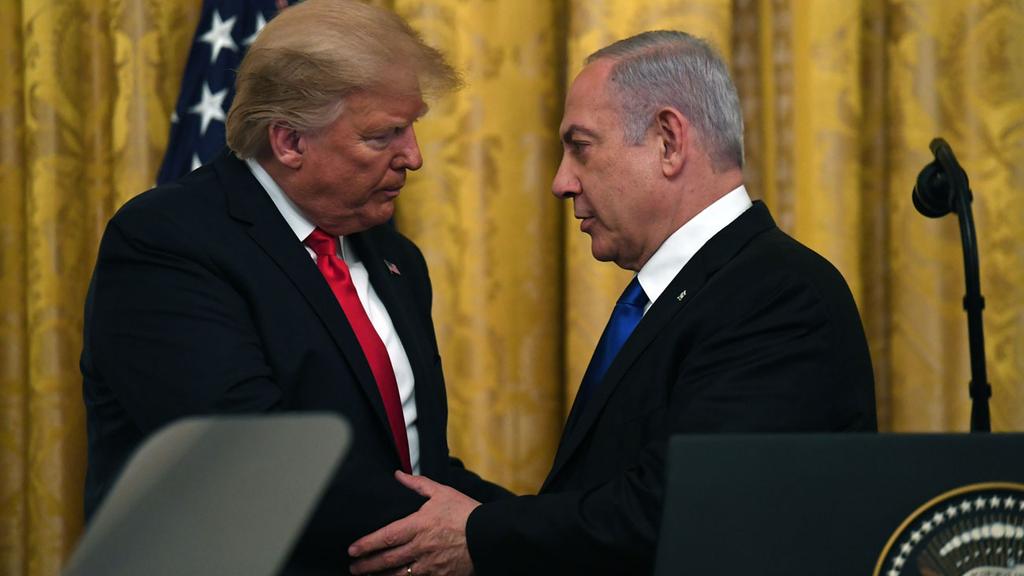דונלד טראמפ ובנימין נתניהו בחשיפת תוכנית המאה 