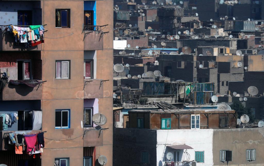 Crowded Cairo buildings (Photo: Reuters) Crowded Cairo buildings
