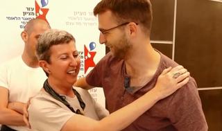 המפגש המרגש: יעל שפר וצבי נדיבי