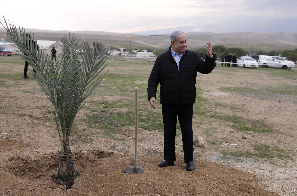 בנימין נתניהו בטקס נטיעת עץ לרגל חג ט"ו בשבט בבקעת הירדן