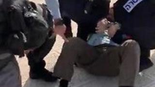 ח״כ לשעבר יהודה גליק נעצר כעת בהר הבית על ידי המשטרה