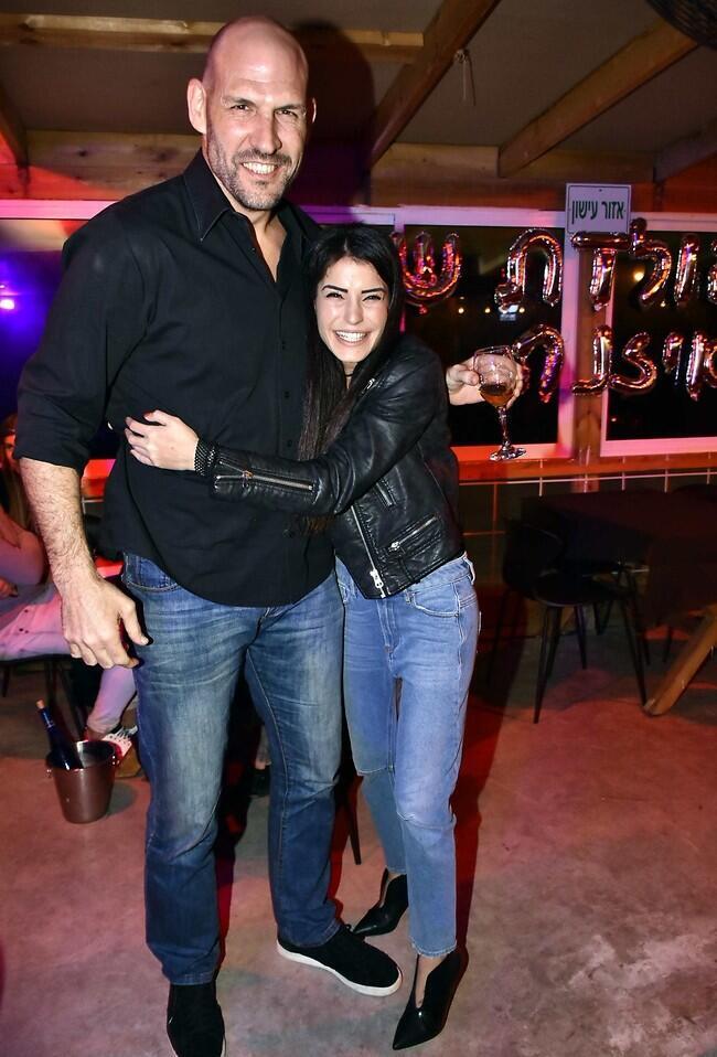 היישר מהאי