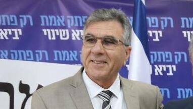 עליאן קרינאוי ועמיר פרץ