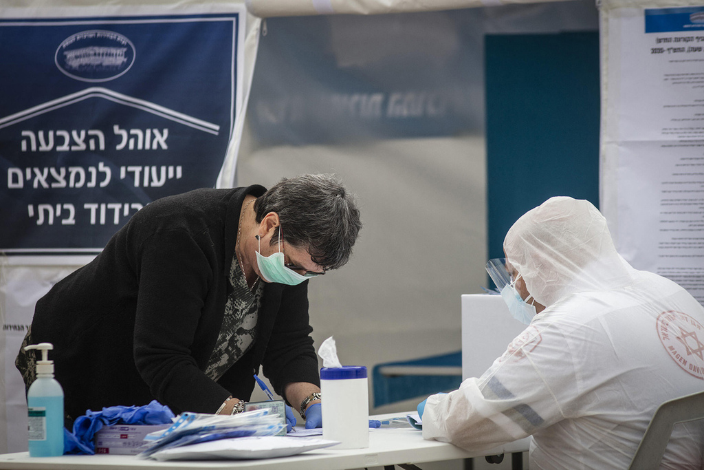 בחירות 2020 מצביעים קלפי קלפיות קורונה נתניה