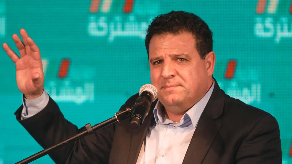 Joint List leader Ayman Odeh (Photo: AP) איימן עודה