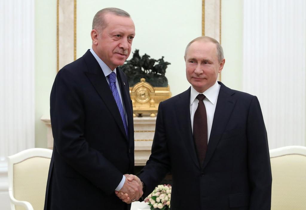 Turkish President Recep Tayyip Erdogan meeting with his Russian counterpart Vladimir Putin in Moscow (Photo: AP) נשיא טורקיה רג'פ טאיפ ארדואן עם נשיא רוסיה ולדימיר פוטין ב קרמלין מוסקבה דיון על המצב ב סוריה