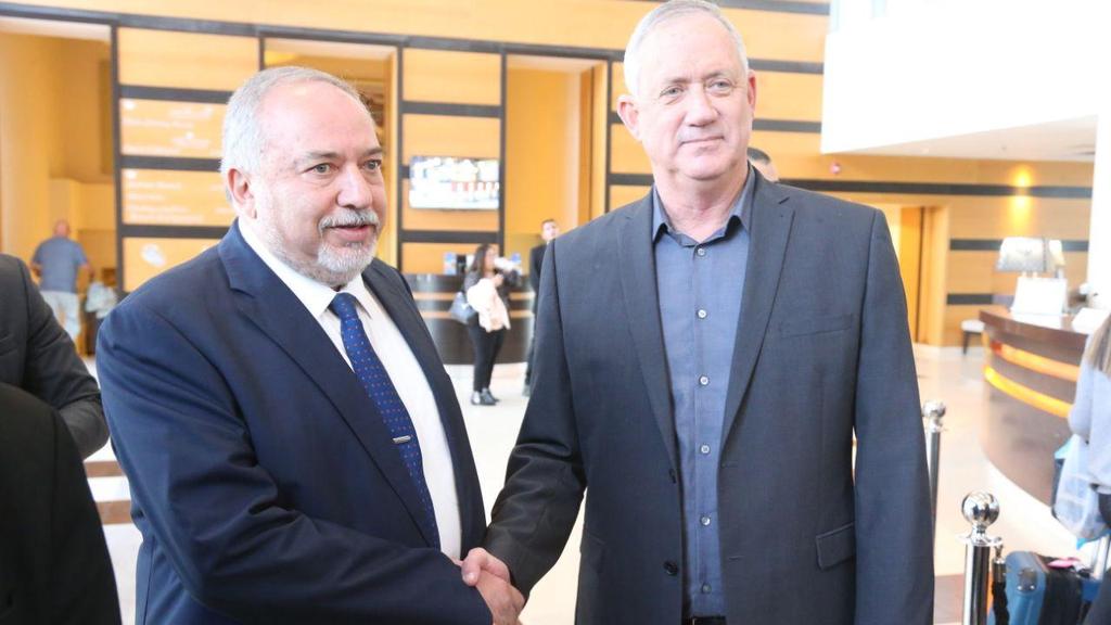 Avigdor Liberman and Benny Gantz (Photo: Moti Kimchi) בני גנץ אביגדור ליברמן