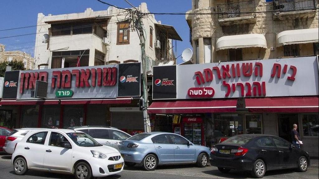 Haifa restaurants have few customers (Photo: Ido Erez) חיפה