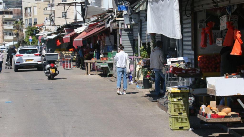 Tel Aviv's Carmel Market closed (Photo: Moti Kimchi) שוק הכרמל