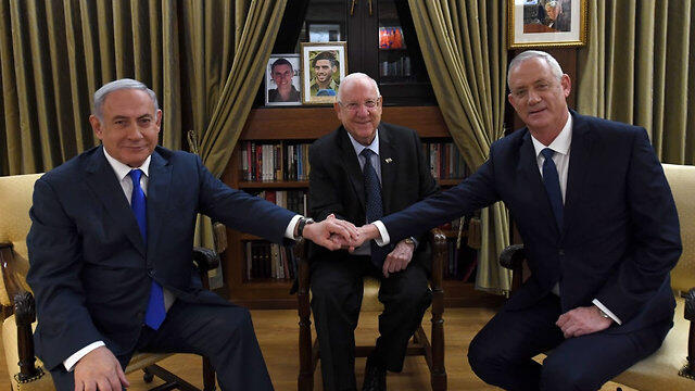 Benjamin Netanyahu, Reuven Rivlin and Benny Gantz meeting last month for unity talks (Photo: GPO) בנימין נתניהו, רובי ריבלין ובני גנץ