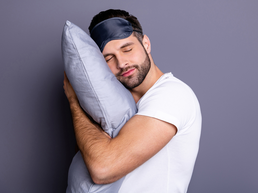 תעדפו את השינה על פני עיסוקים אחרים ודאגו ליצירת תנאים אופטימליים לשינה איכותית (צילום: Shutterstock) מנטה