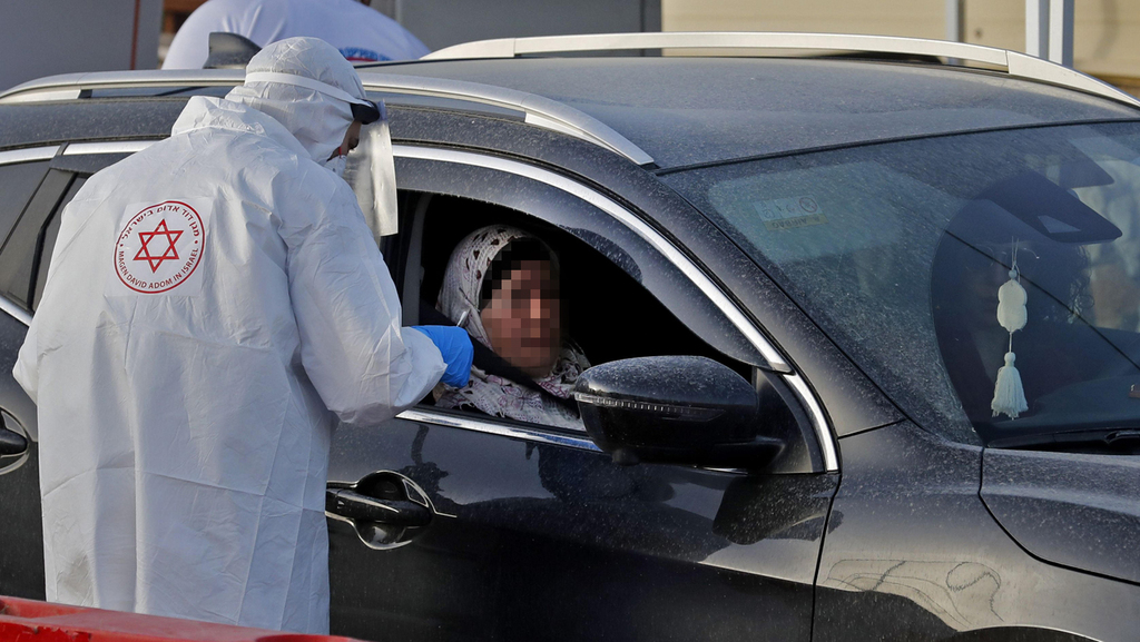 Coronavirus testing in the Arab city of Tamra 
