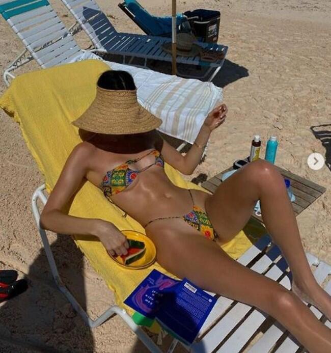 כמה שפחות סימני שיזוף. קנדל ג'נר (צילום: אינסטגרם) כמה שפחות סימני שיזוף. קנדל ג'נר