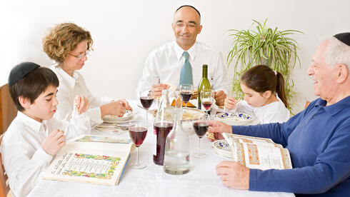 The complete guide to Passover Seder Table - Vimarsana News