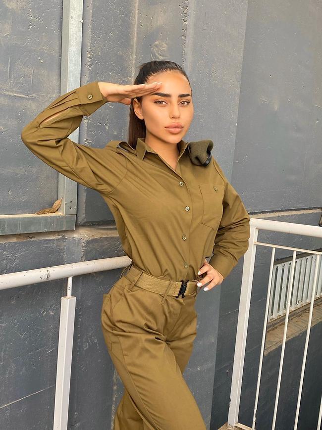 חיילת באופן רשמי. אלין כהן (צילום: יח"צ) חיילת באופן רשמי. אלין כהן