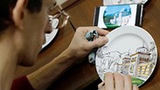 סרגיי פרונין צייר רוסי רוסיה שהסתגר בתוך הגלריה שלו בשל הקורונה