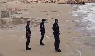 מעצרים של גולשים בחוף הילטון בתל אביב בניגוד להנחיות משרד הבריאות