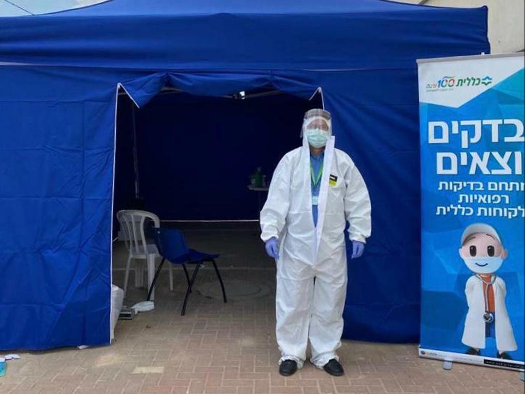 בדיקות קורונה בחורה