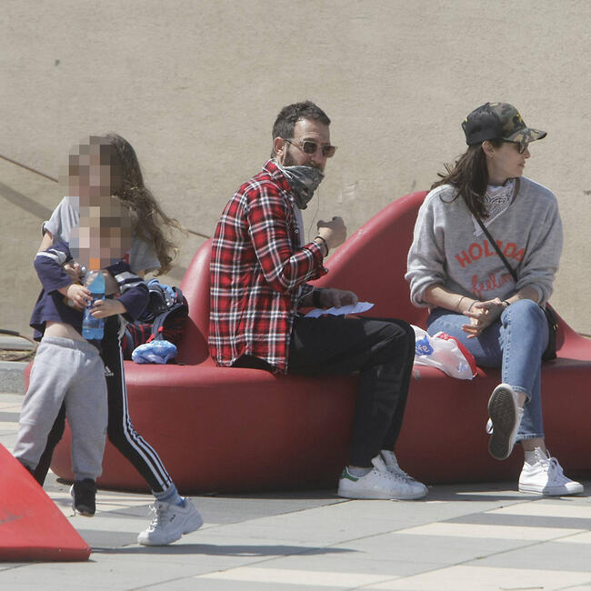 בילוי בחיק המשפחה (צילום: מוטי לבטון) בילוי בחיק המשפחה