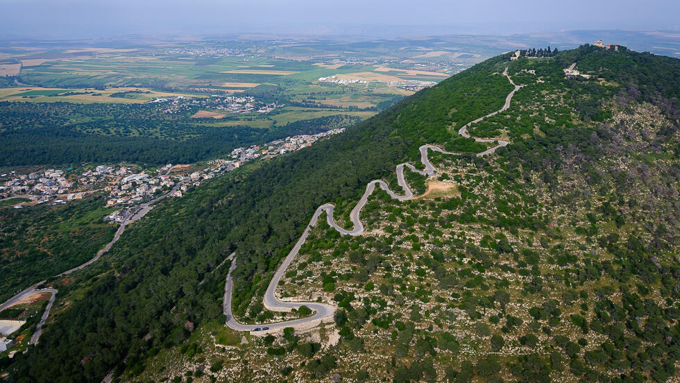 ירידה בטמפרטורות (צילום: ישראל ברדוגו) פרויקט יום העצמאות- 20 הצילומים הטובים בישראל מבט על פסגת הר תבור