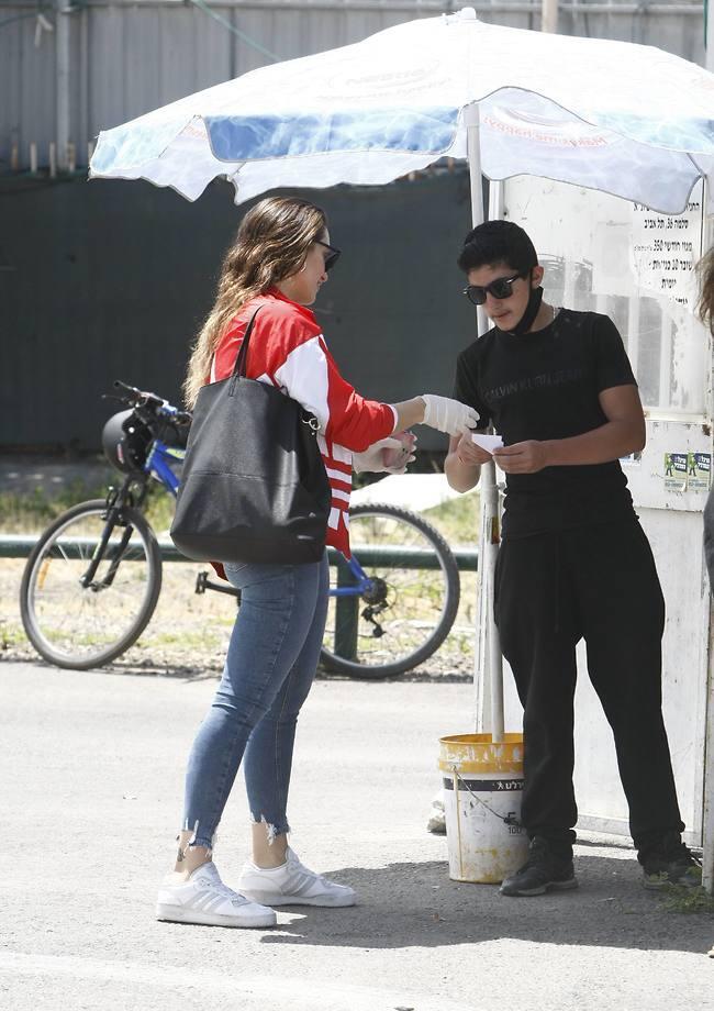 "קח גבר" (צילום: מוטי לבטון) "קח גבר"