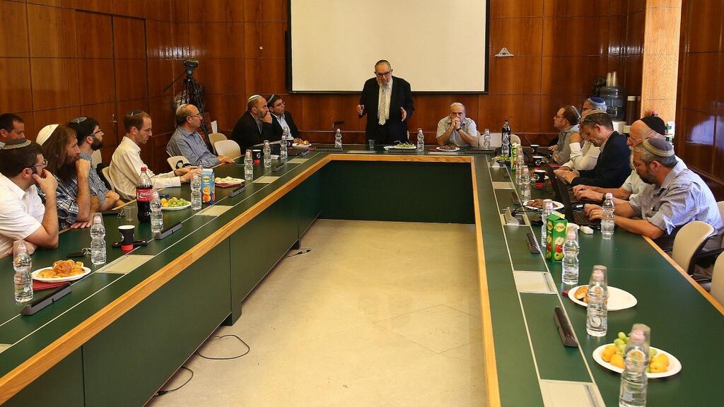 Government conversion panel (Photo: Ezra Landau) בית הדין לגיור