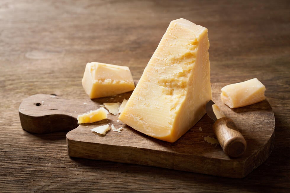 Parmesan cheese (Photo: Shutterstock) גבינת פרמזן