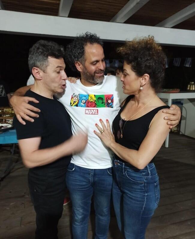 אולי תגיעו לחגוג איתנו גם? בני ברוכים עם עדי אשכנזי ויובל סמו (צילום: חגית ברוכים) אולי תגיעו לחגוג איתנו גם? בני ברוכים עם עדי אשכנזי ויובל סמו