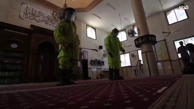 חיטוי מסגדים ברצועת עזה לקראת פתיחתם מחר