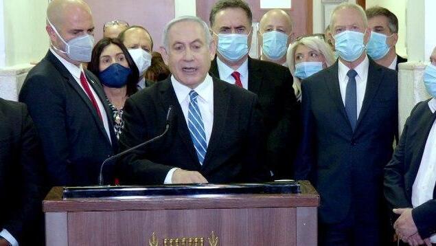 בנימין נתניהו עם חברי הליכוד לפני הדיון הראשון במשפטו