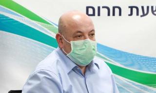 איתמר גרוטו במסיבת העיתונאים של משרד הבריאות בעקבות עליה במספר חולי הקורונה