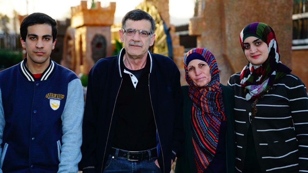 Iyad Halak with his family משפחת אלחלאק