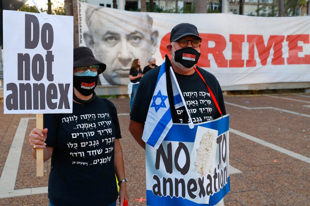 הפגנה מחאה שמאל נגד סיפוח שטחים דמוקרטיה כיכר רבין תל אביב