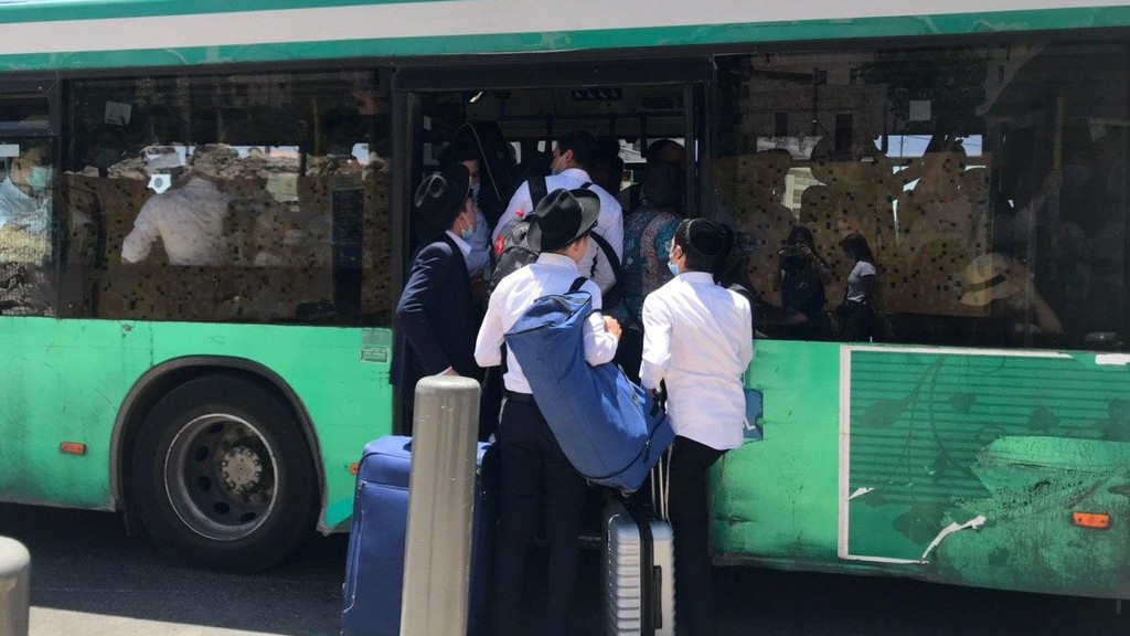 קו 39 בירושלים עמוס בנוסעים, בזמן לא מחזירים את פעילות הרכבת