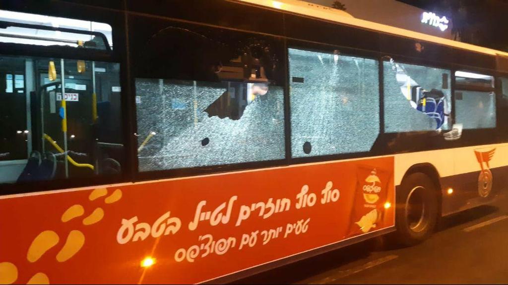 Egged bus was heavily damaged during protests חלונות נופצו