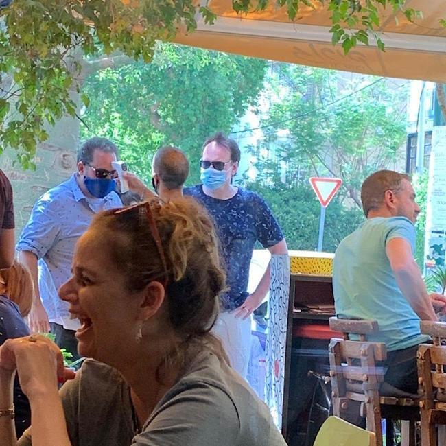עדיף לעמוד בתור לבדיקת חום מאשר להחליף חיתול (-) עדיף לעמוד בתור לבדיקת חום מאשר להחליף חיתול