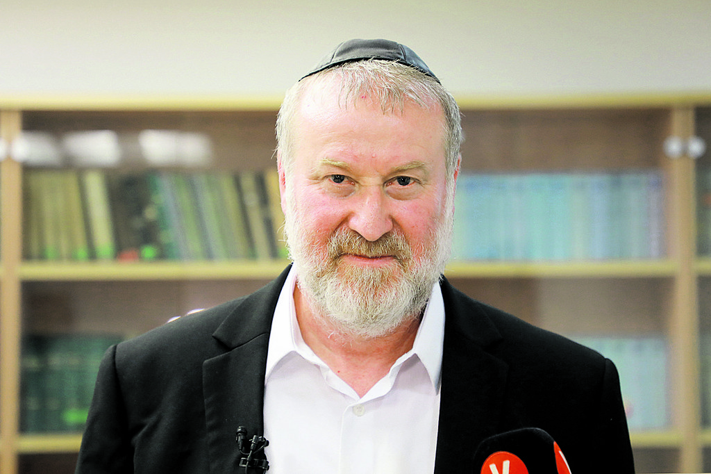 אביחי מנדלבליט (צילום: דנה קופל) אביחי מנדלבליט