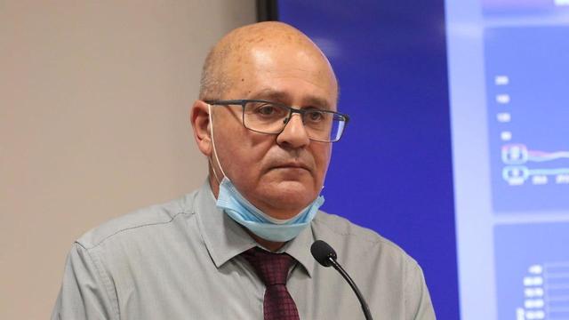 "אופציית הסגר כל הזמן על השולחן". מנכ"ל המשרד פרופ' לוי (צילום: חזי ולצר, TPS) מנכ"ל משרד הבריאות פרופ' חזי לוי בתדרוך כתבים על מצב הדבקה בנגיף הקורונה בישראל