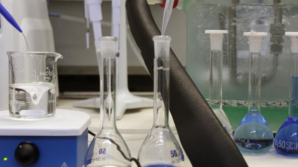 Prof. Hadas Mamane's Tel Aviv University laboratory (Photo: Yoram Reshef) המעבדה באוניברסיטת תל אביב