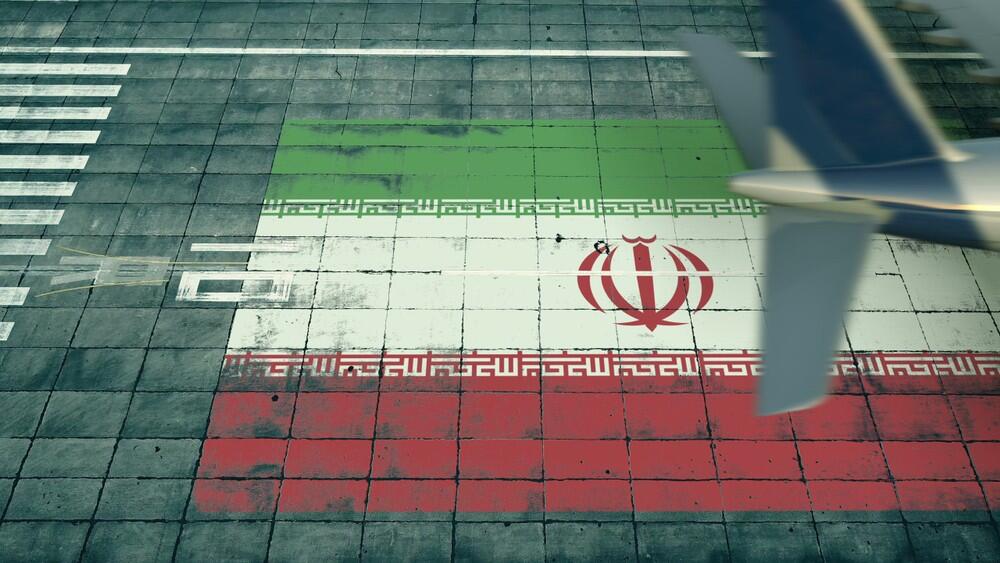 דגל איראן על מסלול נחיתה