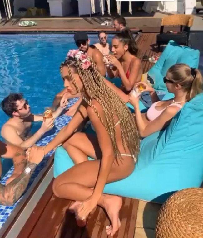 טוב, אומרים שאין קורונה במים
