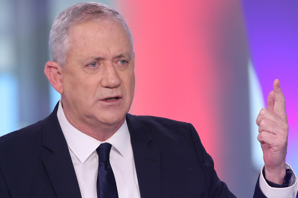 Defense Minister Benny Gantz (Photo: Avi Moalem) בני גנץ באולפן ynet