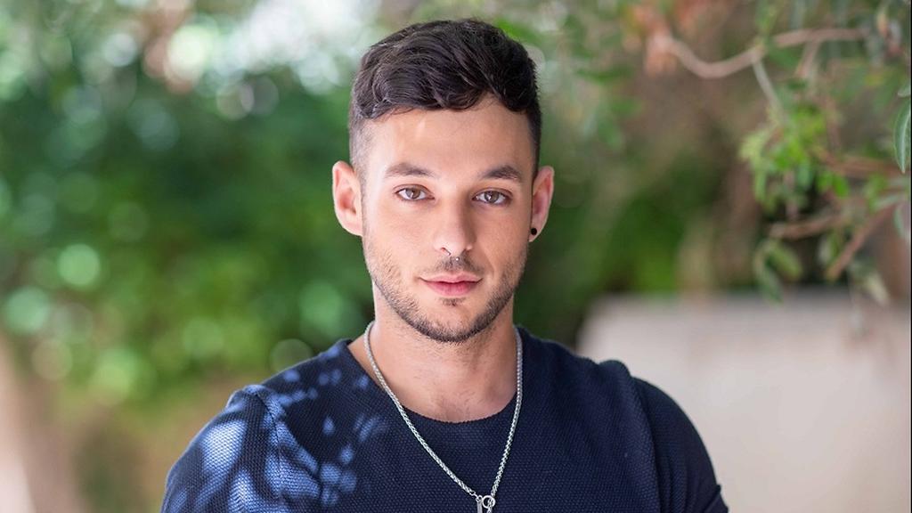 סולח רק כשזה בא מהלב. ישראל אוגלבו (צילום: טל שחר) התמונה של ישראל אוגלבו