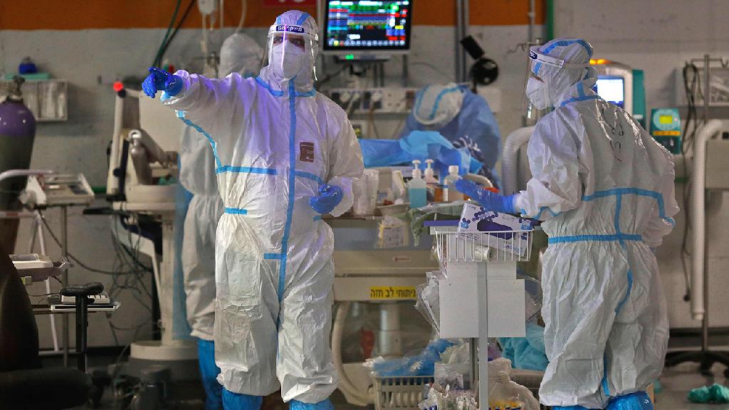 מחלקת קורונה בשיבא (צילום: AFP) מחלקת קורונה בשיבא
