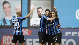 שחקני אינטר חוגגים