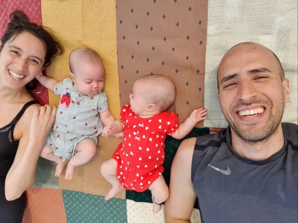 צריך לחוות יום שלם עם תינוק כדי להבין את הקושי (צילום: אלבום פרטי) משפחת פוסטן-קורן