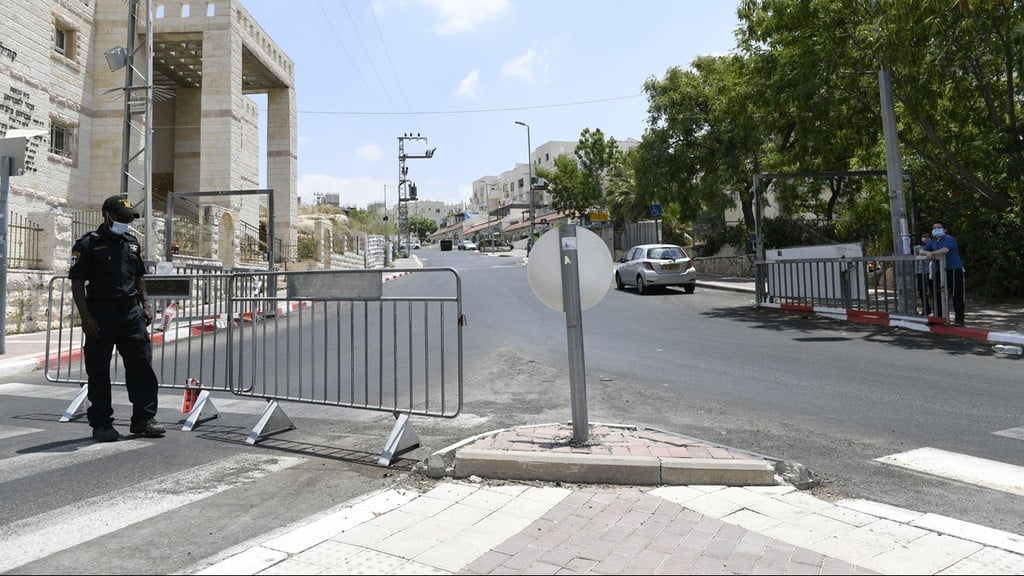 שלוש אופציות על הפרק. מחסומים בבית שמש, ארכיון (צילום: חורחה נובומינסקי) סגר בבית שמש