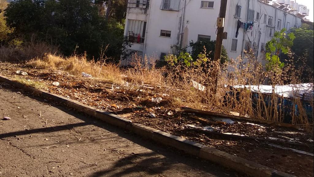 המדרכות החסומות בבני ברק