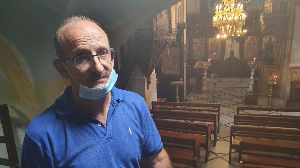 עבדו בכנסייה הריקה. "אפילו אני בחל"ת" (צילום: אסף קמר) נואר עבדו מדריך תיירים מובטל