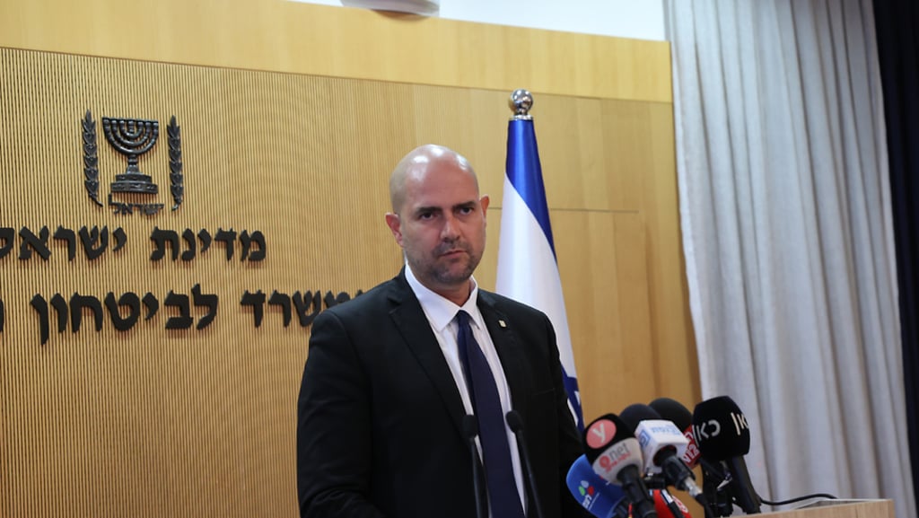 ביקש תכנית אופרטיבית למלחמה בהתקהלויות. אוחנה (צילום: אלכס קולומויסקי) אמיר אוחנה